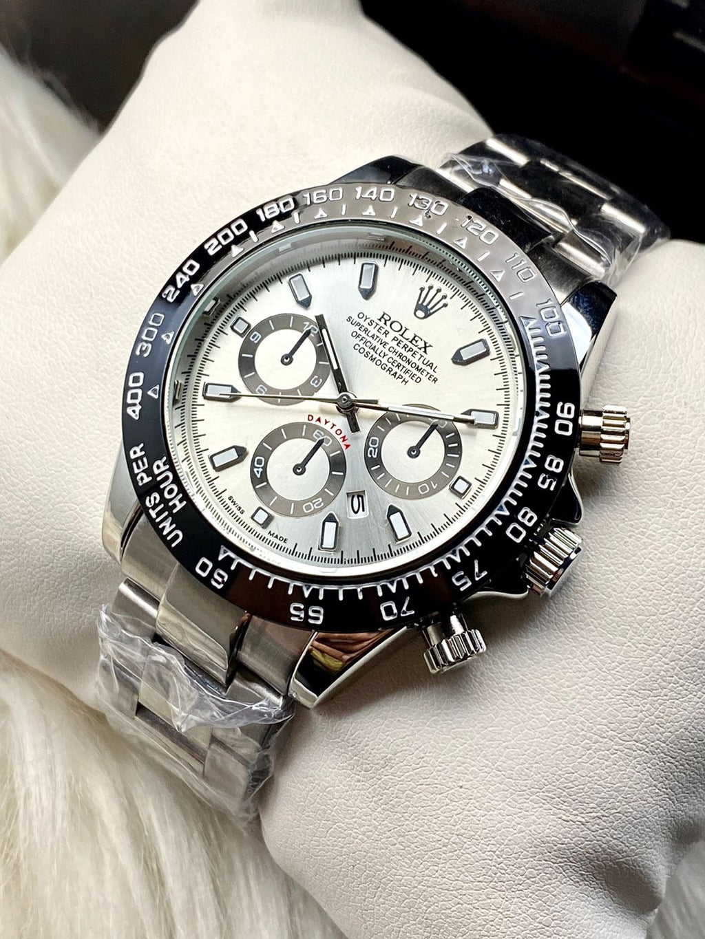 Rolex Daytona Rotating Bezel Quartz Machine | Quartz Chronograph Movement Silver Stainless Steel Strap Watch With Master Lock For Men ( Without Box ) - Black Dial